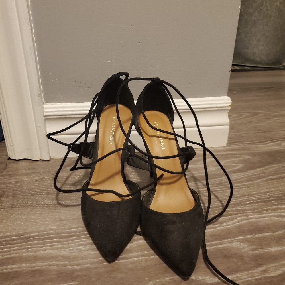 Le Chateau Size 6 Black Heels